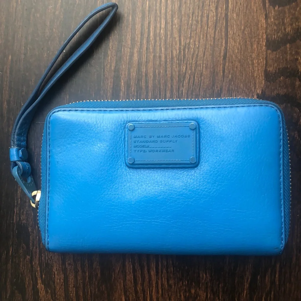 Marc by Marc Jacobs Electro Q Wallet wristlet - Picture 1 of 5